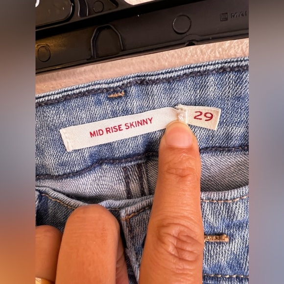 Levis Straus Co. Mid Rise Skinny ligth blue Jeans Womens Size 29 jeans pocket - Picture 5 of 16